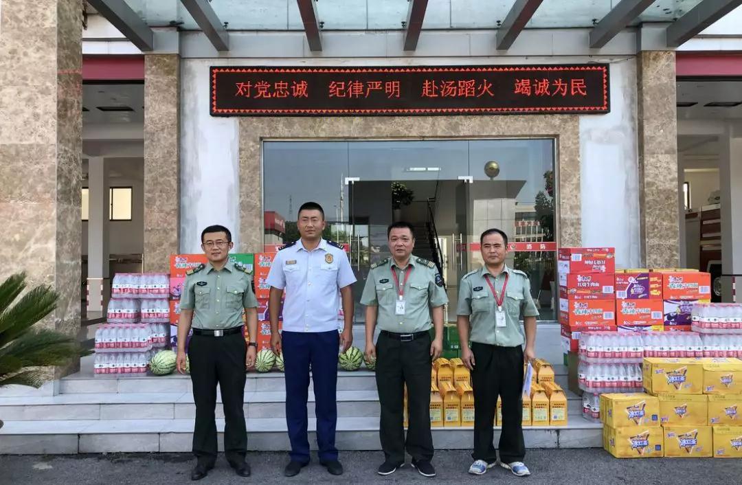 馬仁奇峰景區(qū)向消防、公安、交警等部門送上節(jié)日慰問！